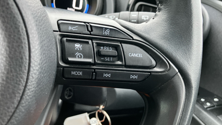 Toyota Yaris 1.5 Hybrid Design 5dr CVT Hybrid Hatchback